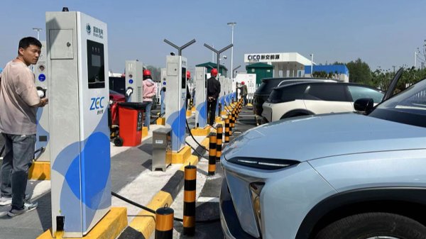 金猪配资 中信证券：民航客流双位数增长 暑运表现可期